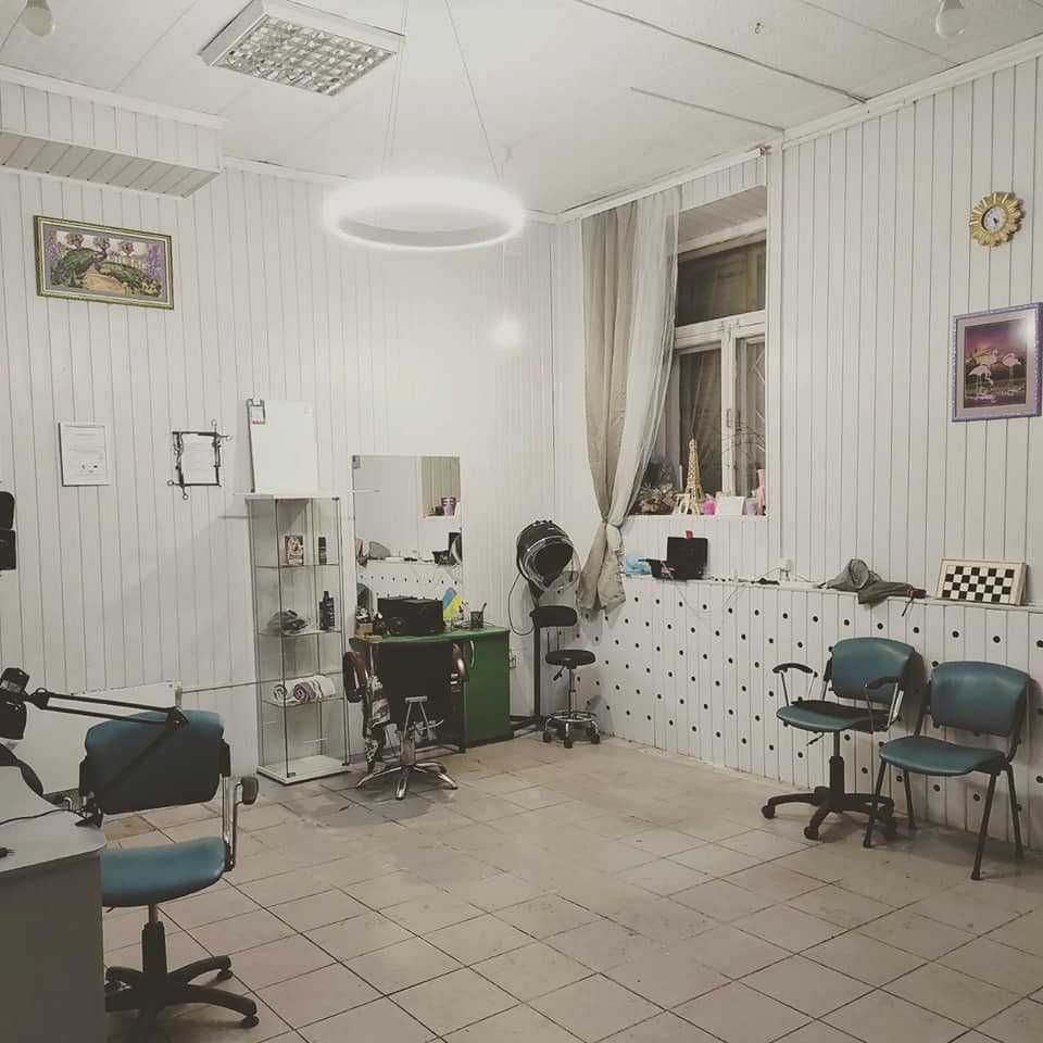 Робоче місце перукаря
