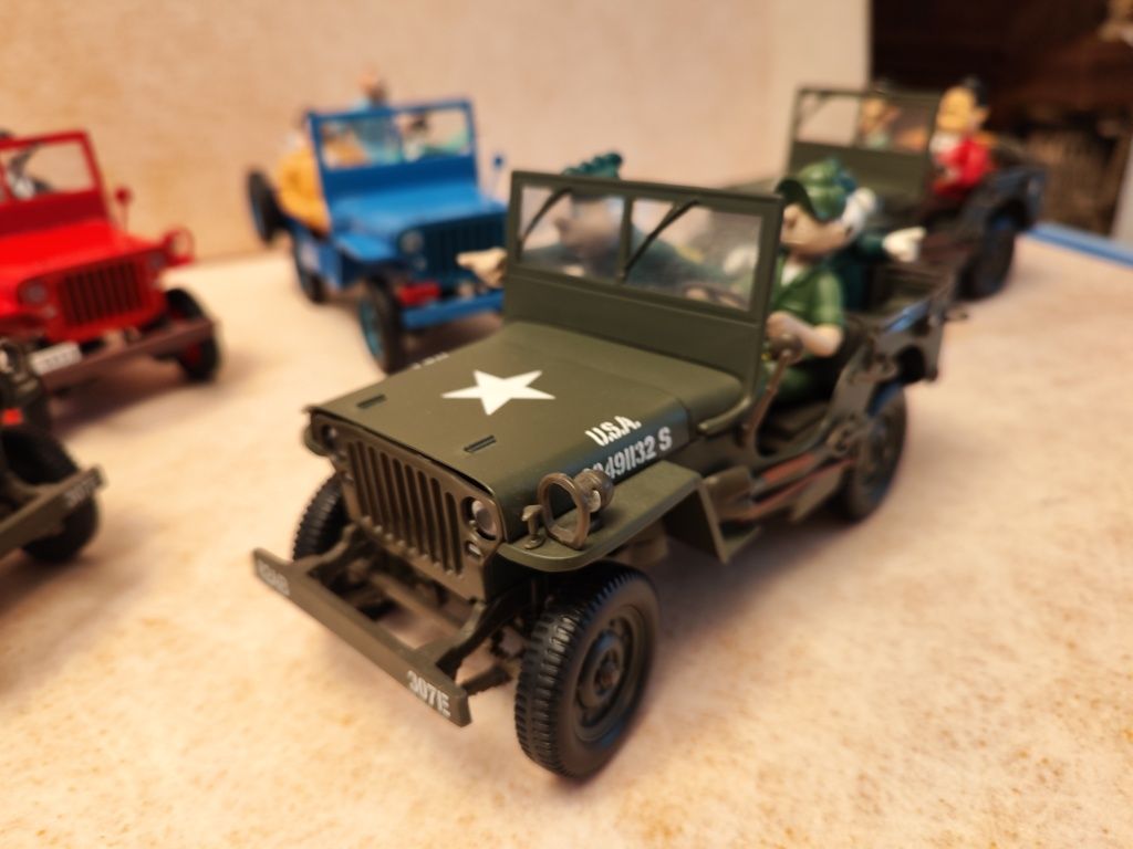 Jeep willys 1:18 Gate , Brama 1062 - US Army with Beetle Bailey