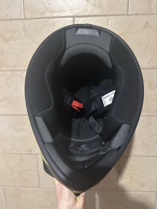 Продам шлем в идеальном состоянии!