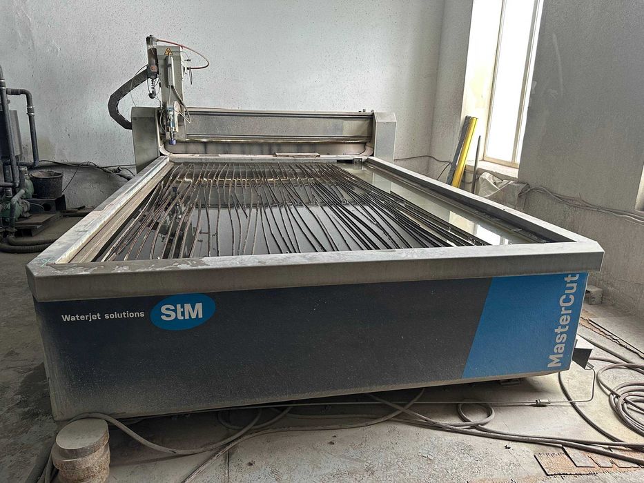 Maszyna do cięcia wodą waterjet STM MasterCut V2 3020 2D