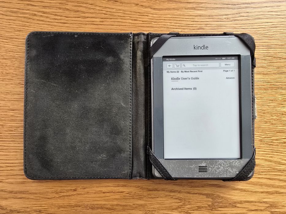 Електронна книга (читалка) Kindle Touch 4