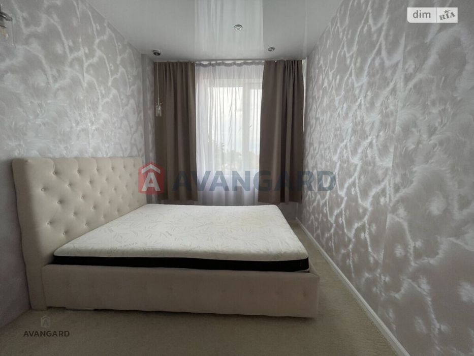 Простора квартира в Агрономічному