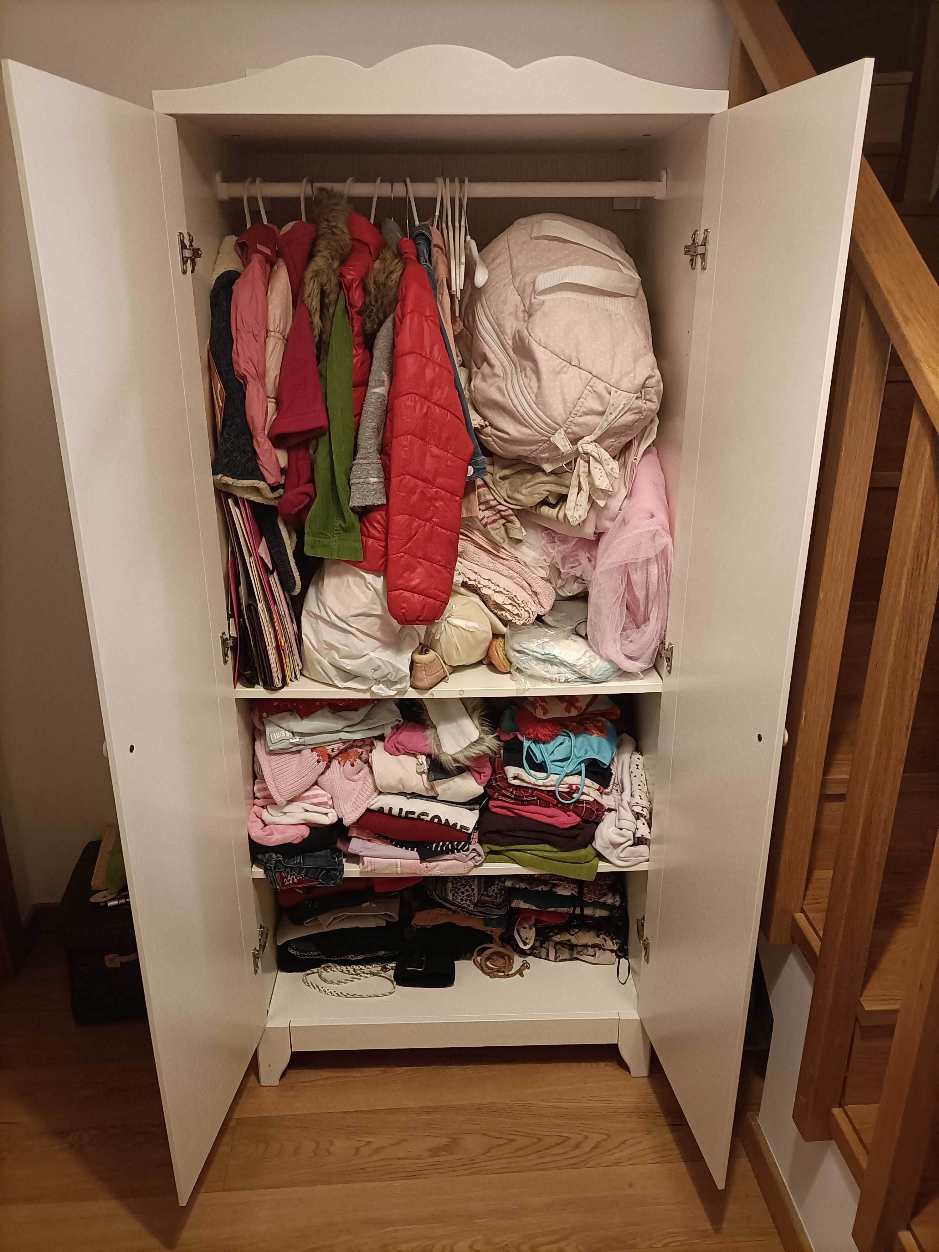 Roupeiro IKEA de bebé