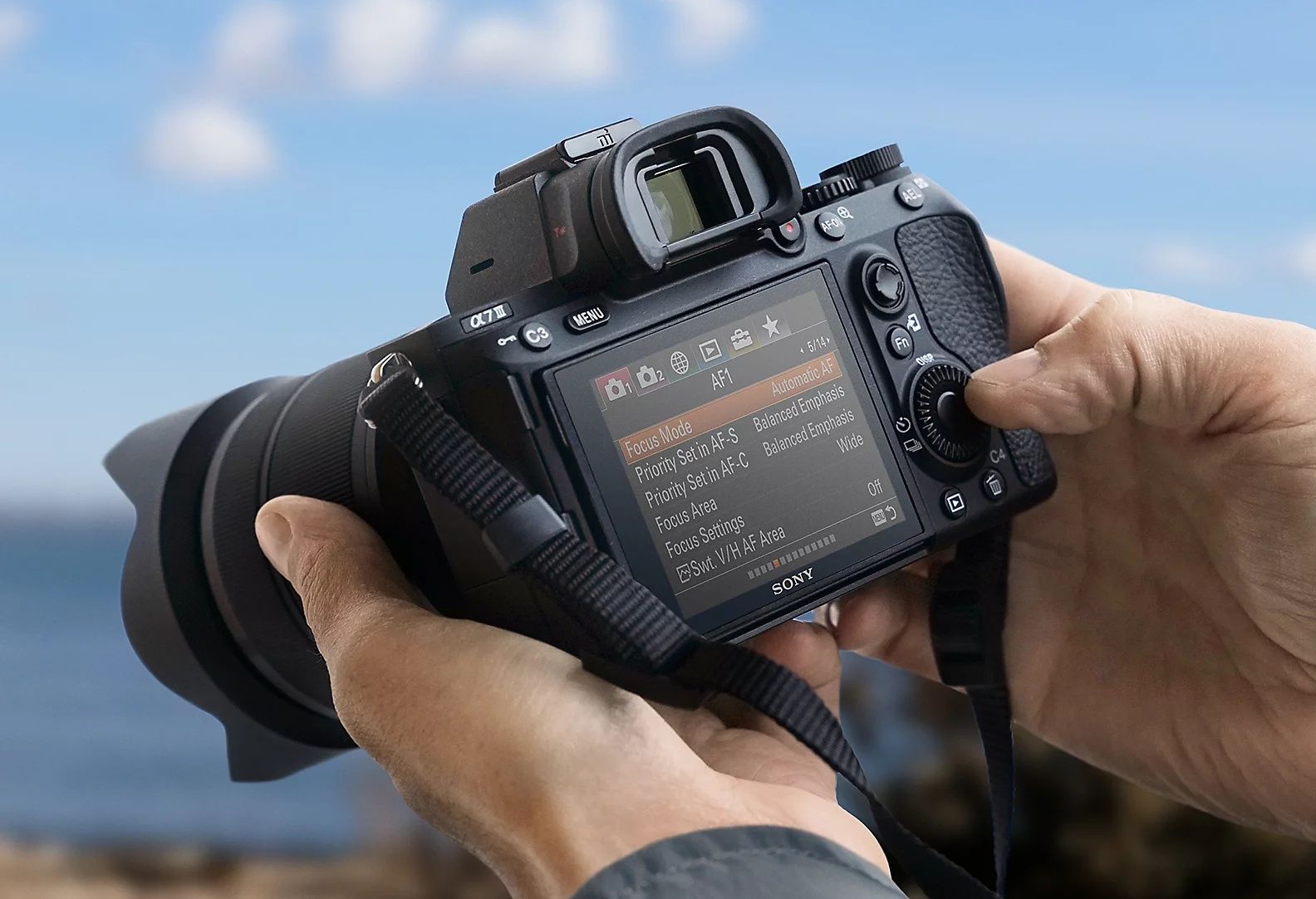 Фотоапарат Відеокамера Sony A7 III, A7 3 + клітка + батареї