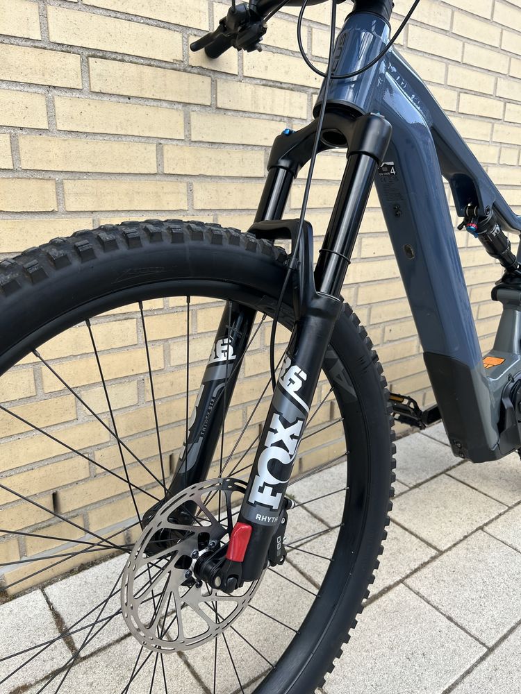 Електро двох підвіс Focus Jam 2 6.8 Fox Shimano Deore XT Bosch