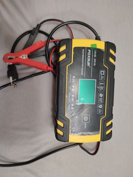 Оригінальний зарядний пристрій для автомобільного акумулятора Foxsur