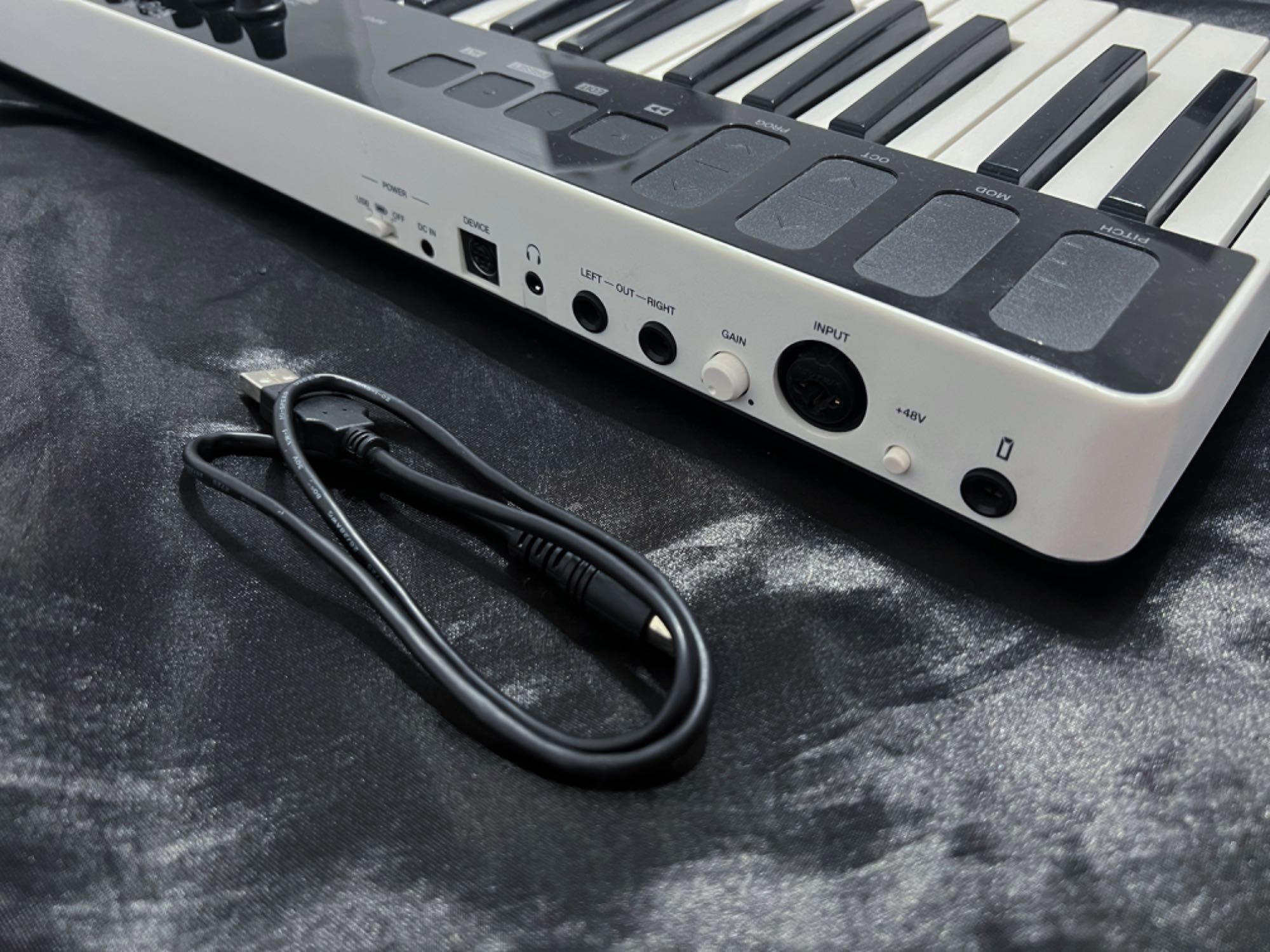 IK Multimedia iRig Keys I/O 49 (MIDI klawiatura + interfejs)