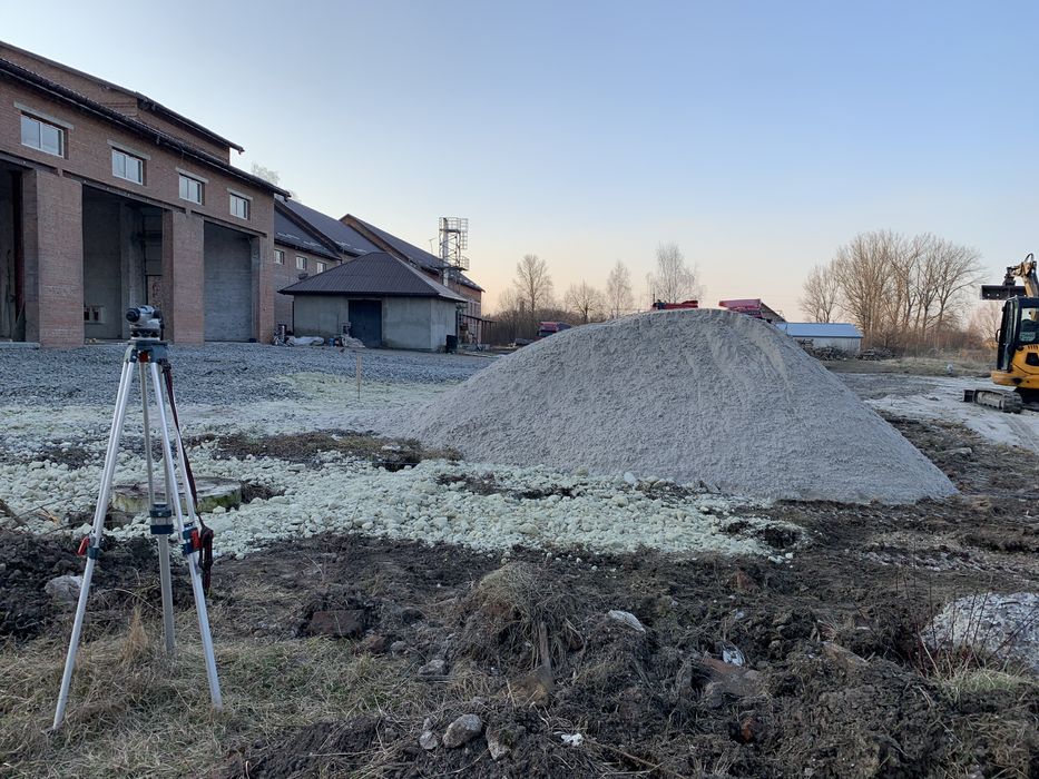 Послуги повязані з укладанням бруківки