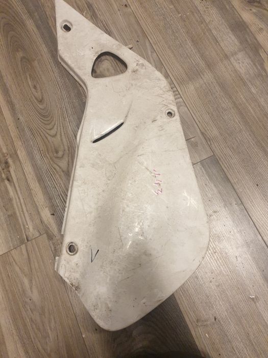 Plastik nr 143 owiewki honda cena 125 250 boczek