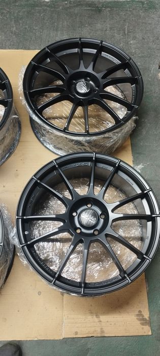 OZ Ultraleggera HLT 5x112 19" 8J et47