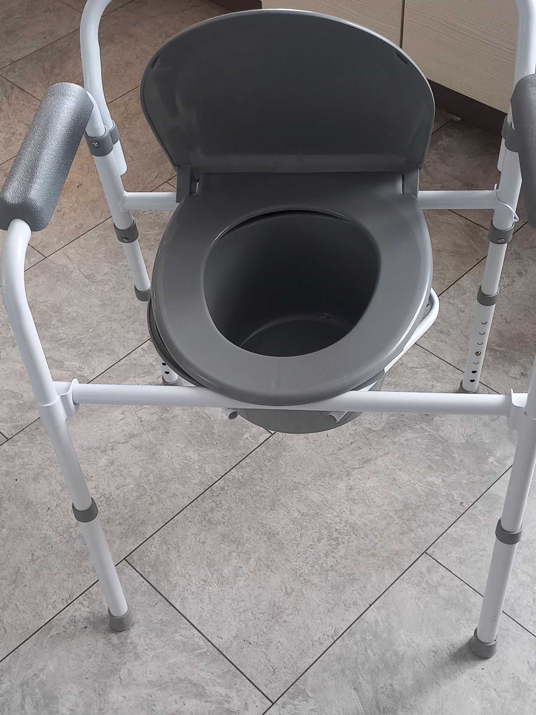 Krzesło toaleta przenośna