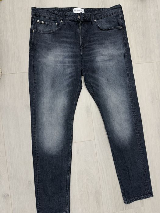 Продам джинсы Calvin Klein