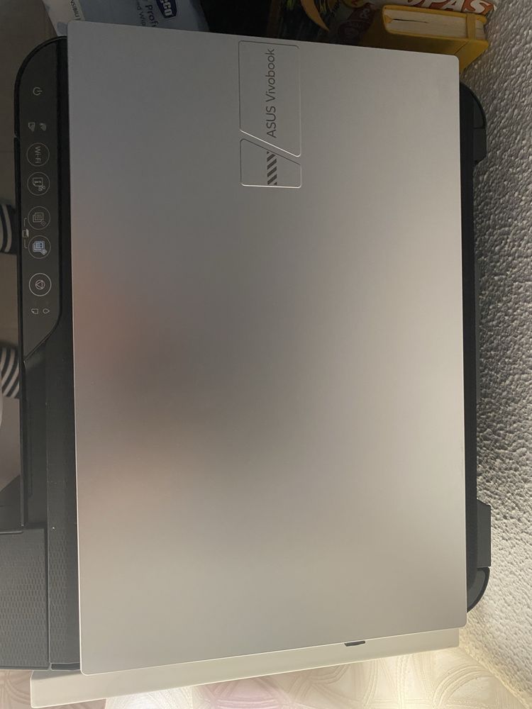 Portátil ASUS Vivobook F1504ZA