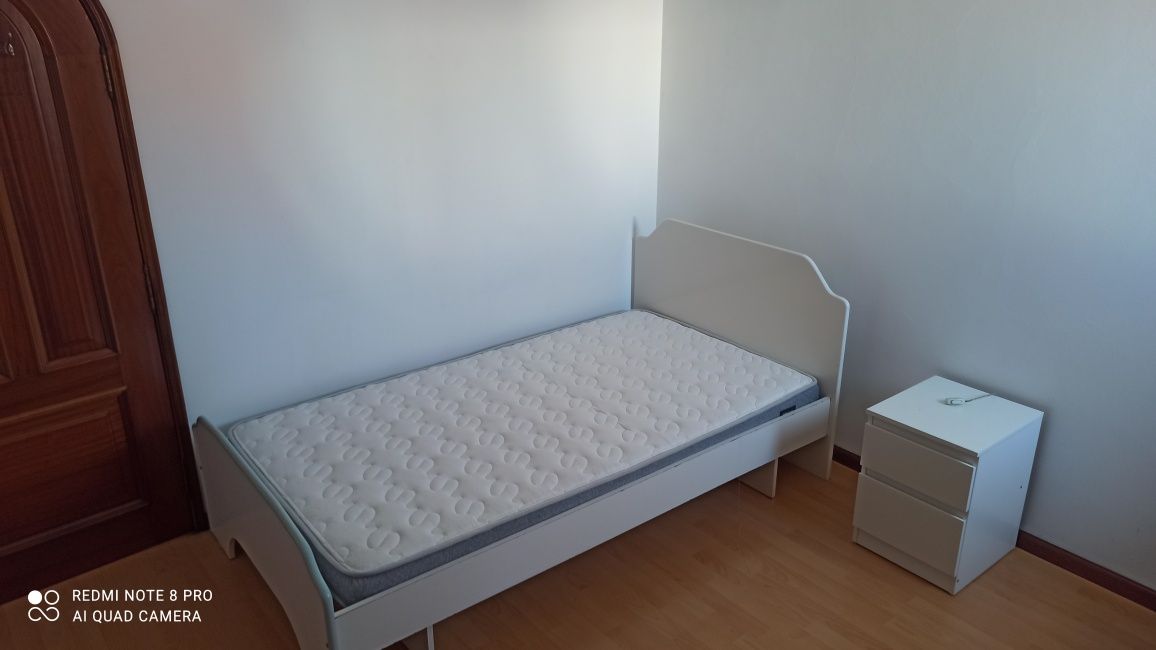 Quarto para rapariga estudante perto da Universidade de Aveiro