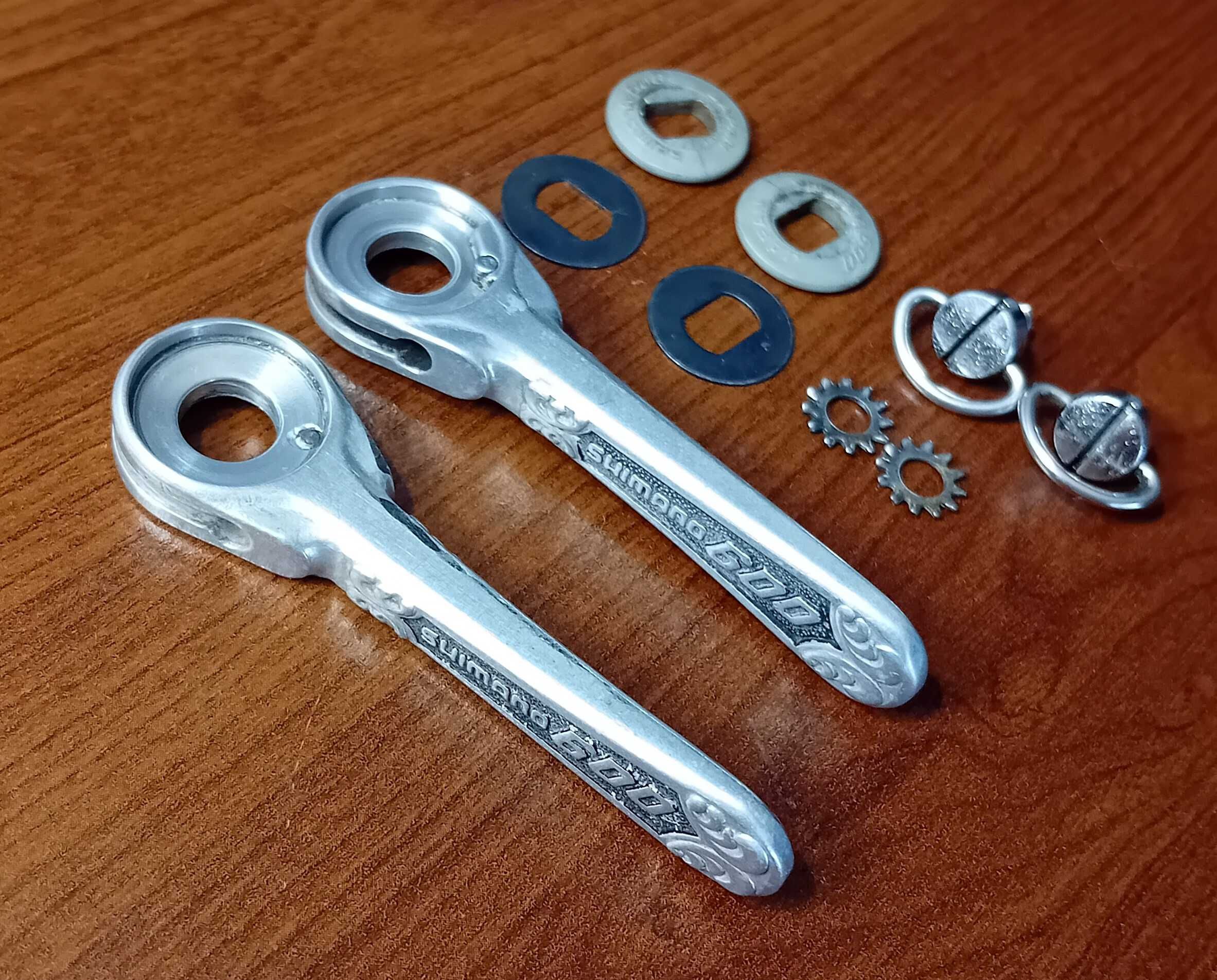 Manetki,dźwignie przerzutek Shimano 600 Arabesque / RETRO,VINTAGE /.
