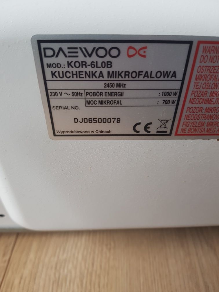 Kuchenka mikrofalowa marki Daewoo Model KOR-6L0B