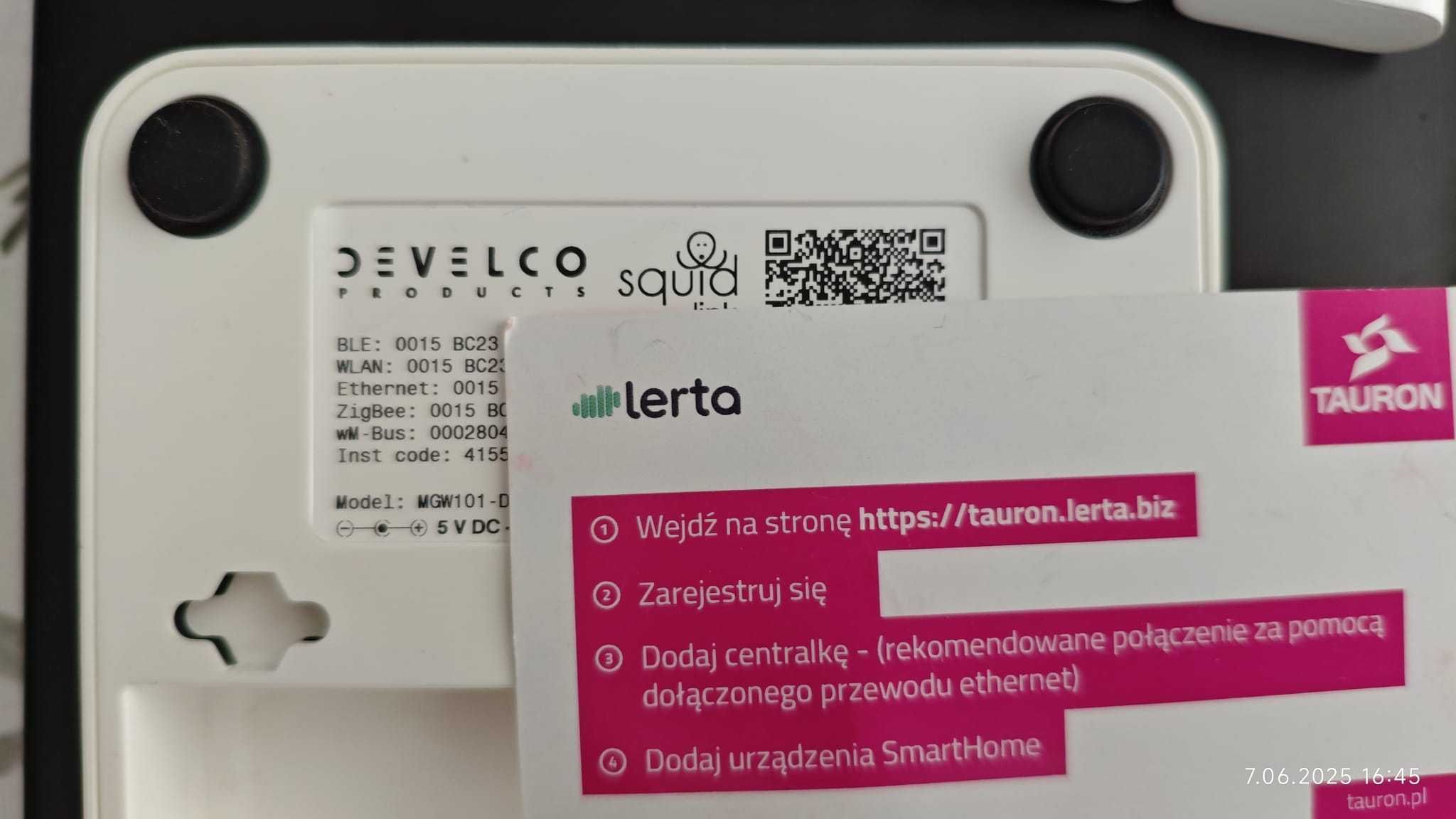 Czujniki i centrala smarthome DEVELCO