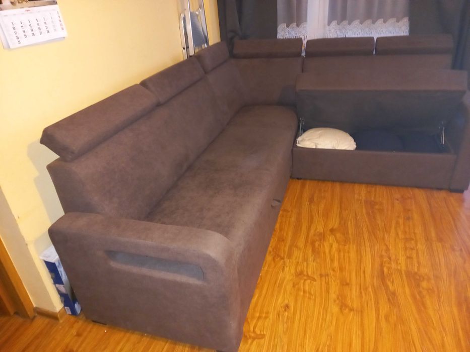 Sprzedam Narożnik Z Funkcją Spania Brązowy