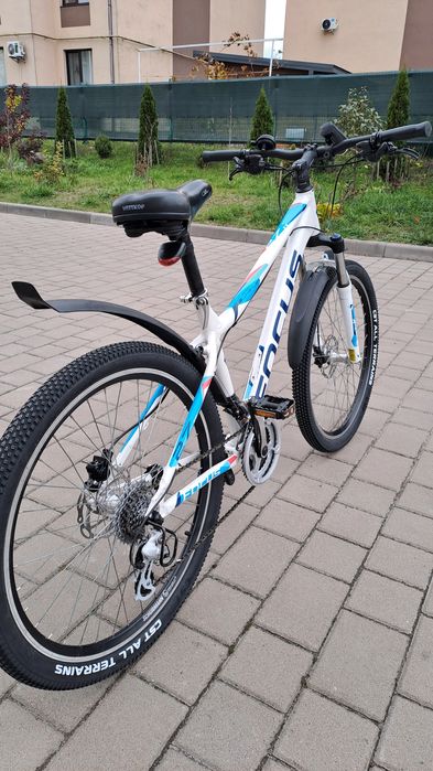 Велосипед гірський Focus.