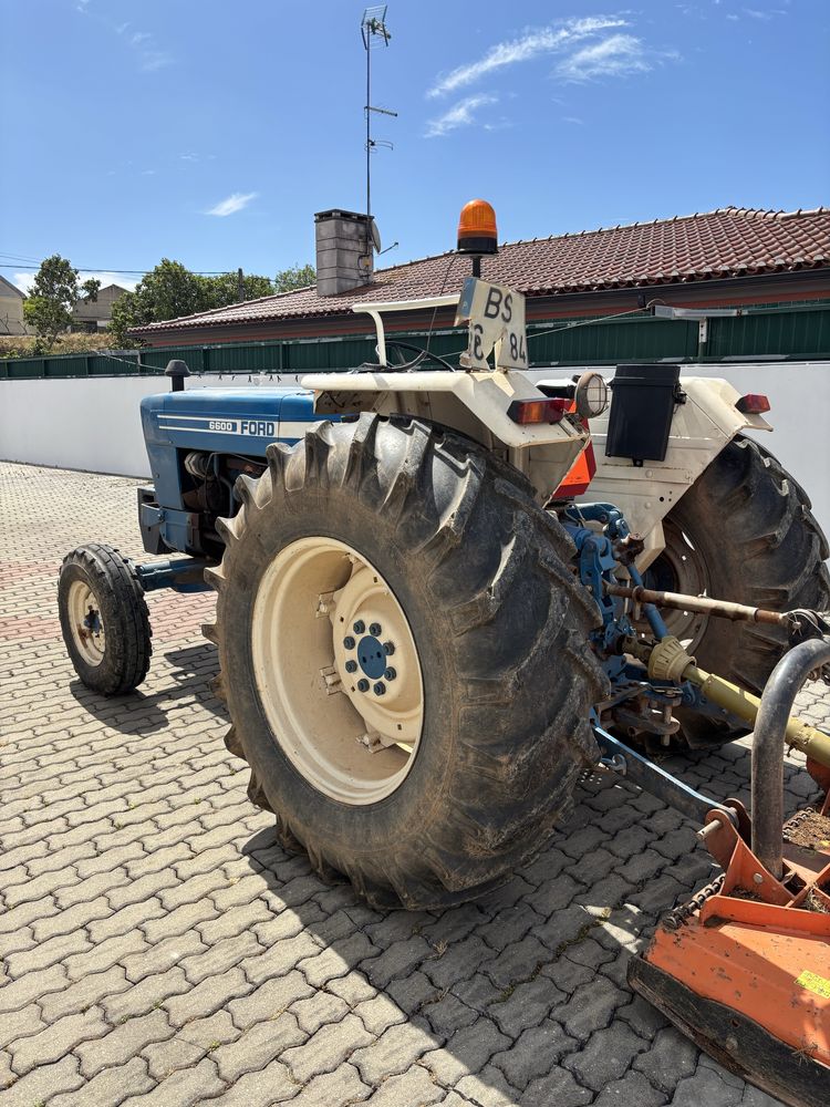 FORD 6600 em muito bom estado