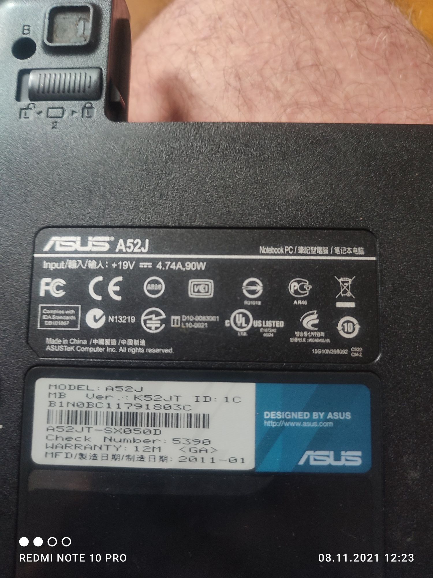 Ноутбук Asus j52