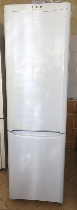 Продам Холодильник БУ