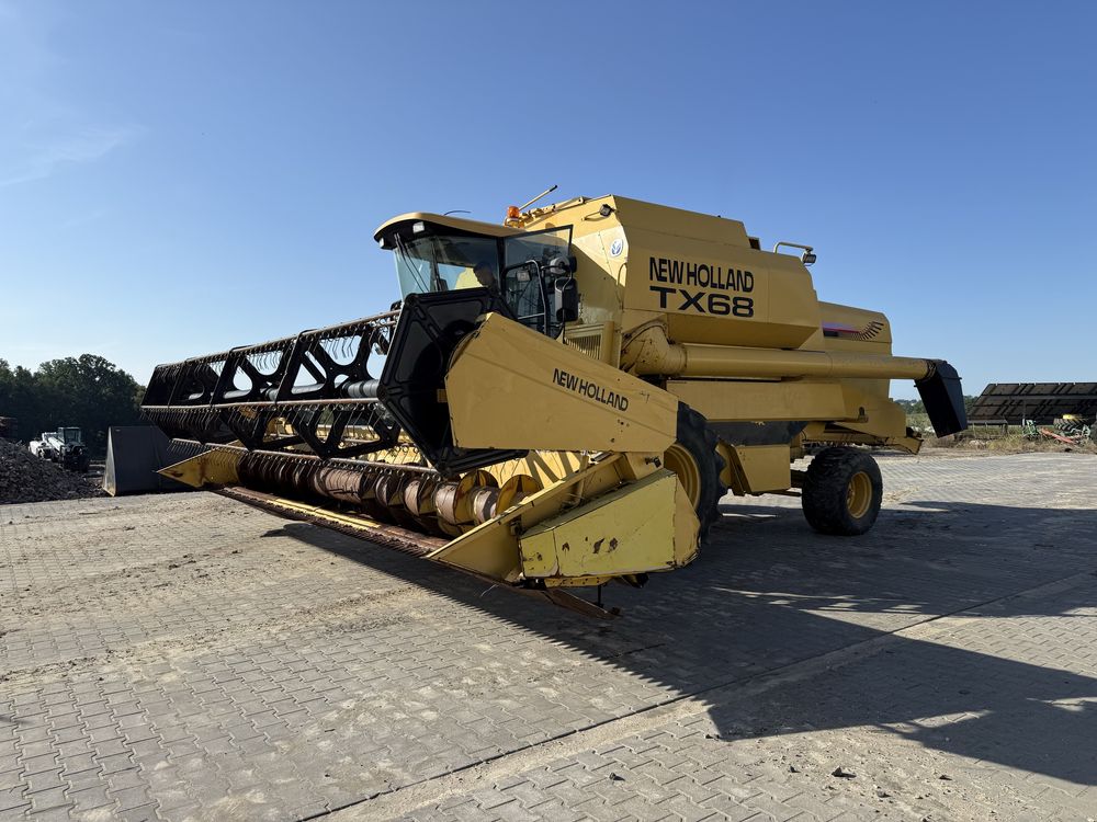 New Holland TX 68 przebieg 2600 mth!