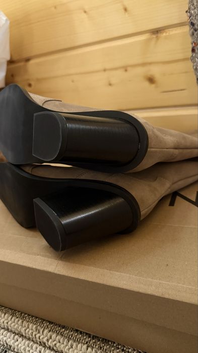 Бежеві козаки ковбойки замш one by one 37 р