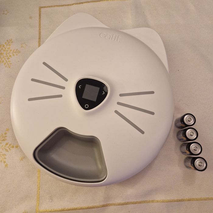 Automat do karmienia kota Pixi Smart 6-Meal Feeder firmy Catit