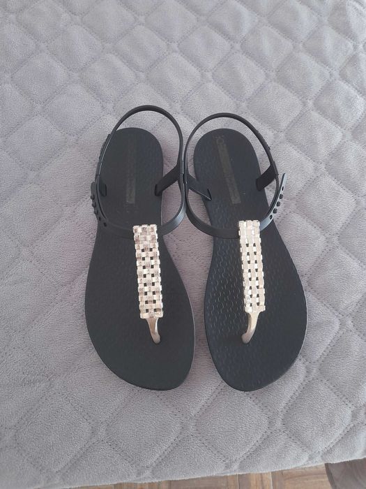 Sandálias Ipanema 5€