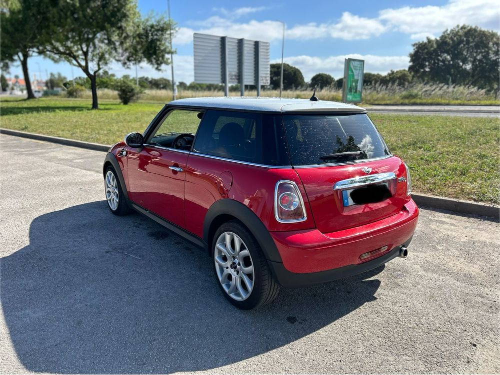 Mini cooper D 1600. 2013