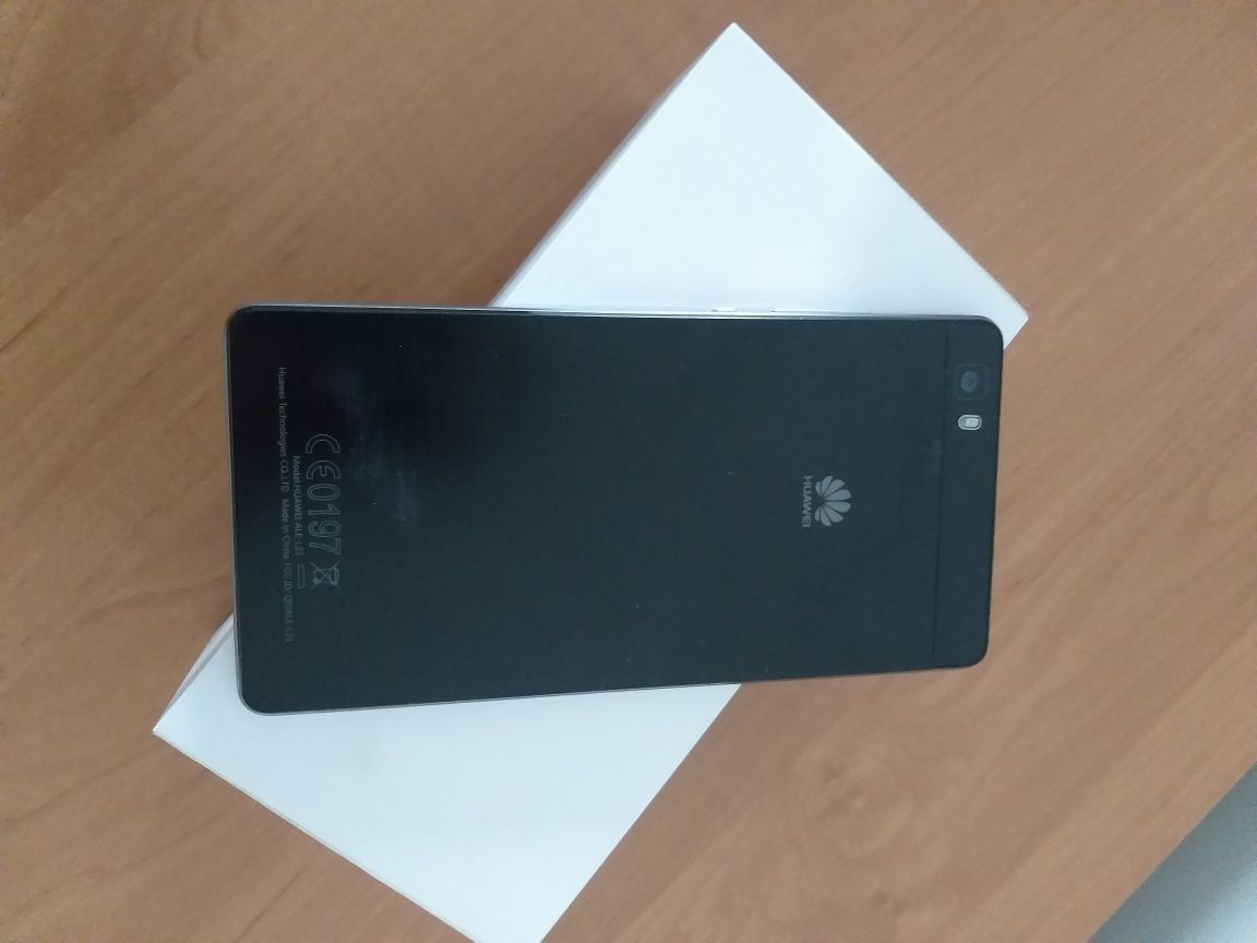 Telefon Huawei P8 lite