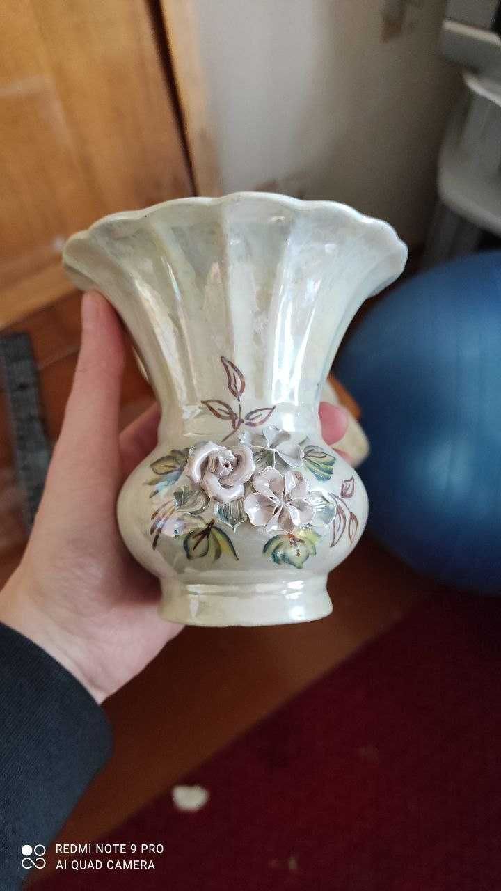 Керамическая ваза с лепкой