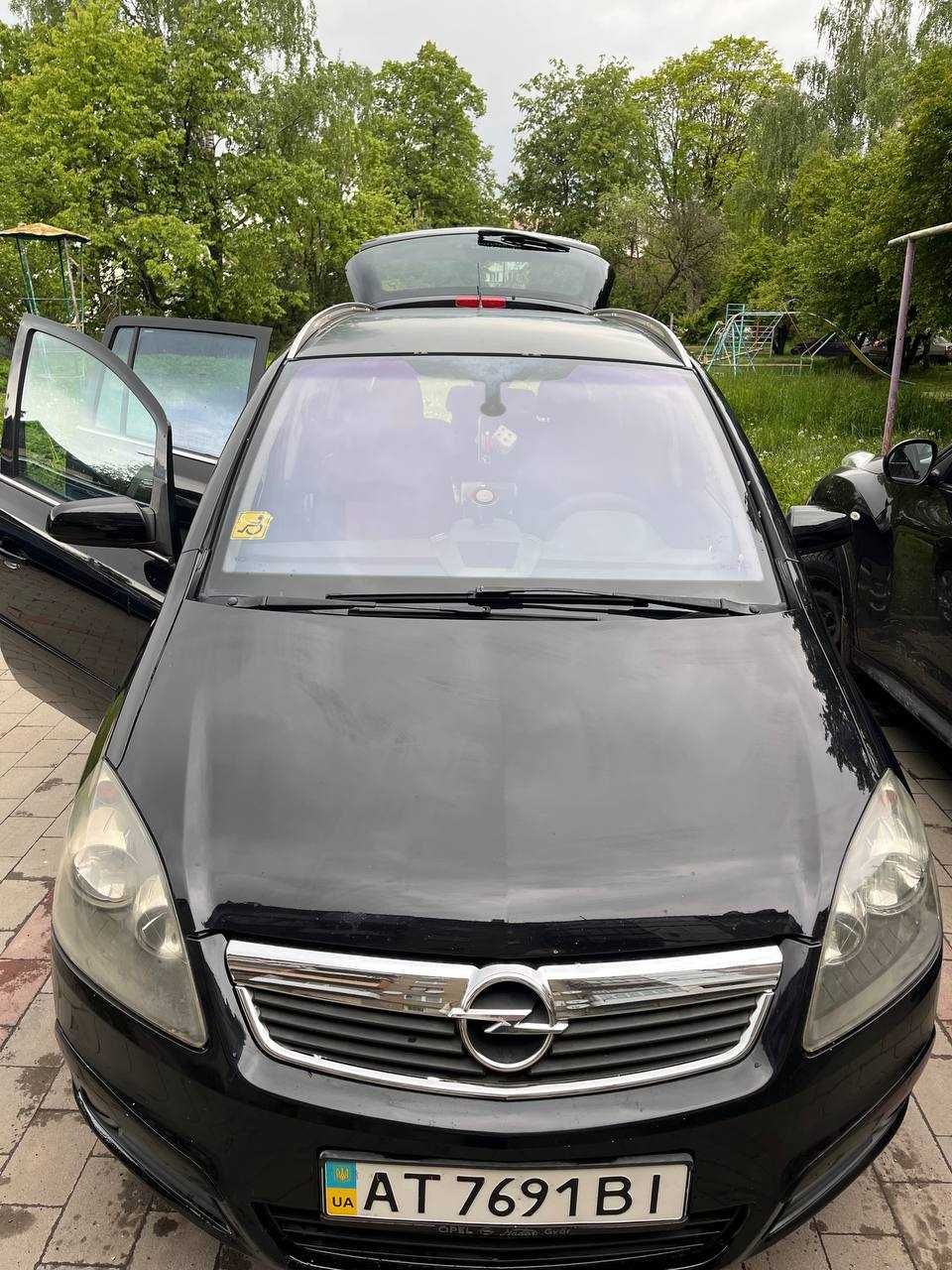 Продам автомобіль Opel Zafira B 2005 р, 1.8 Газ/Бензин