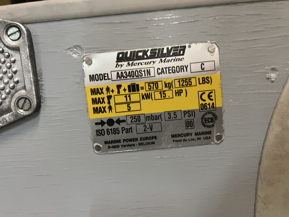 Barco Pneumático QuickSilver- (Restaurado) com Motor de 18cv Tohatsu