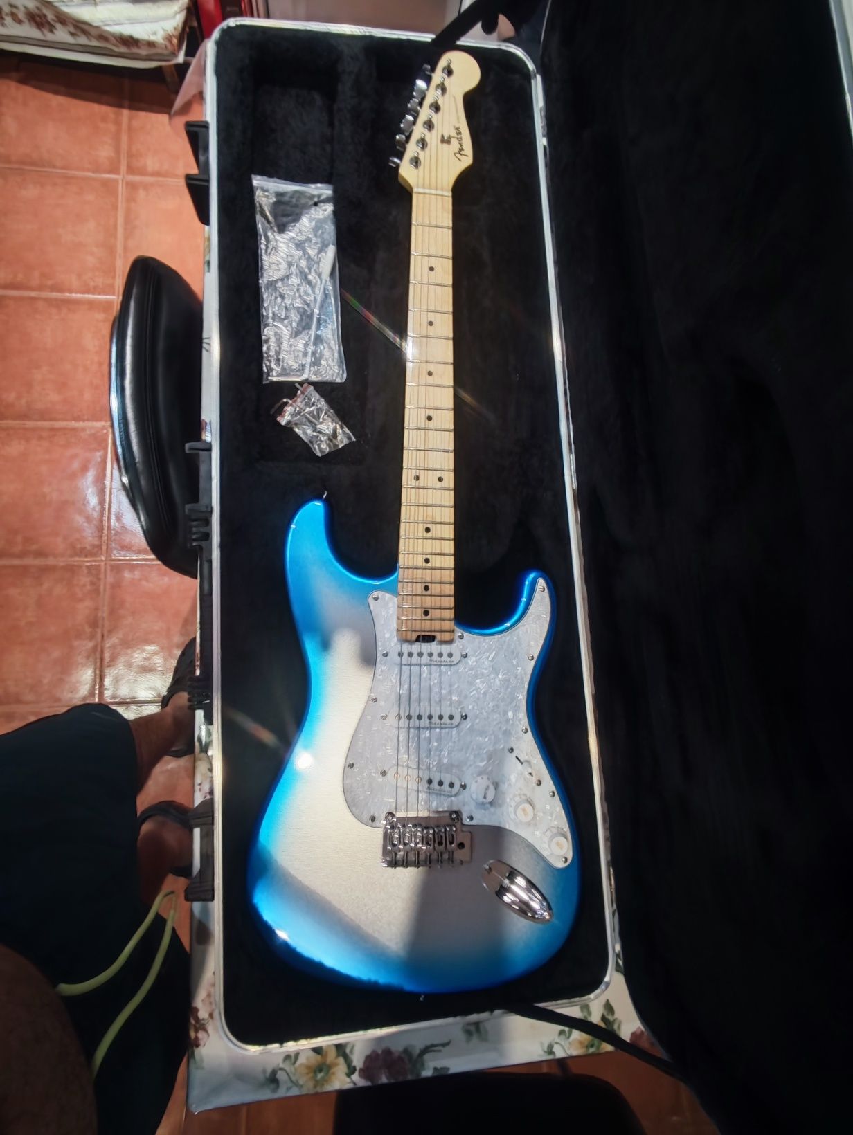 Vendo guitarra fender stratorcaster