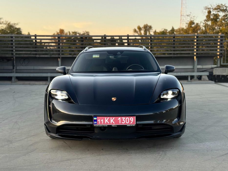 Porsche Taycan  Turismo 2022