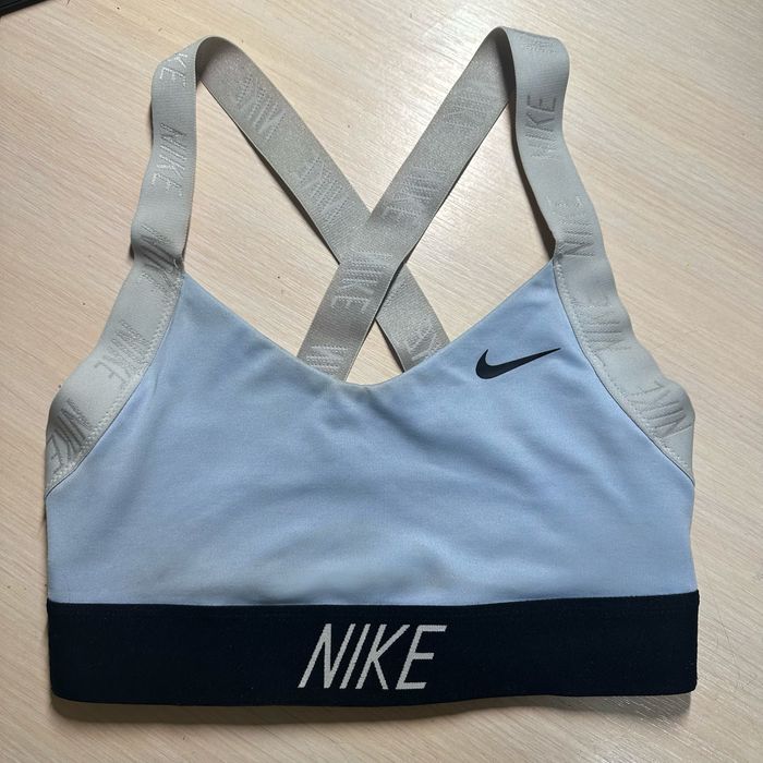 спортивний топ NIKE