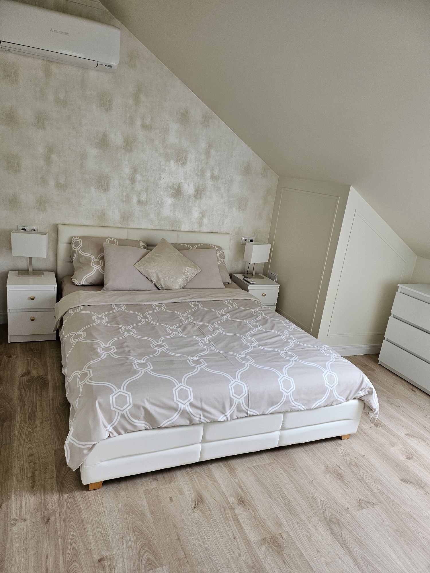Dwupoziomowy apartament nad morzem z basenem Łukęcin  max 8 osób