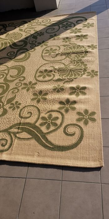 Sprzedam dywan 2x3 m