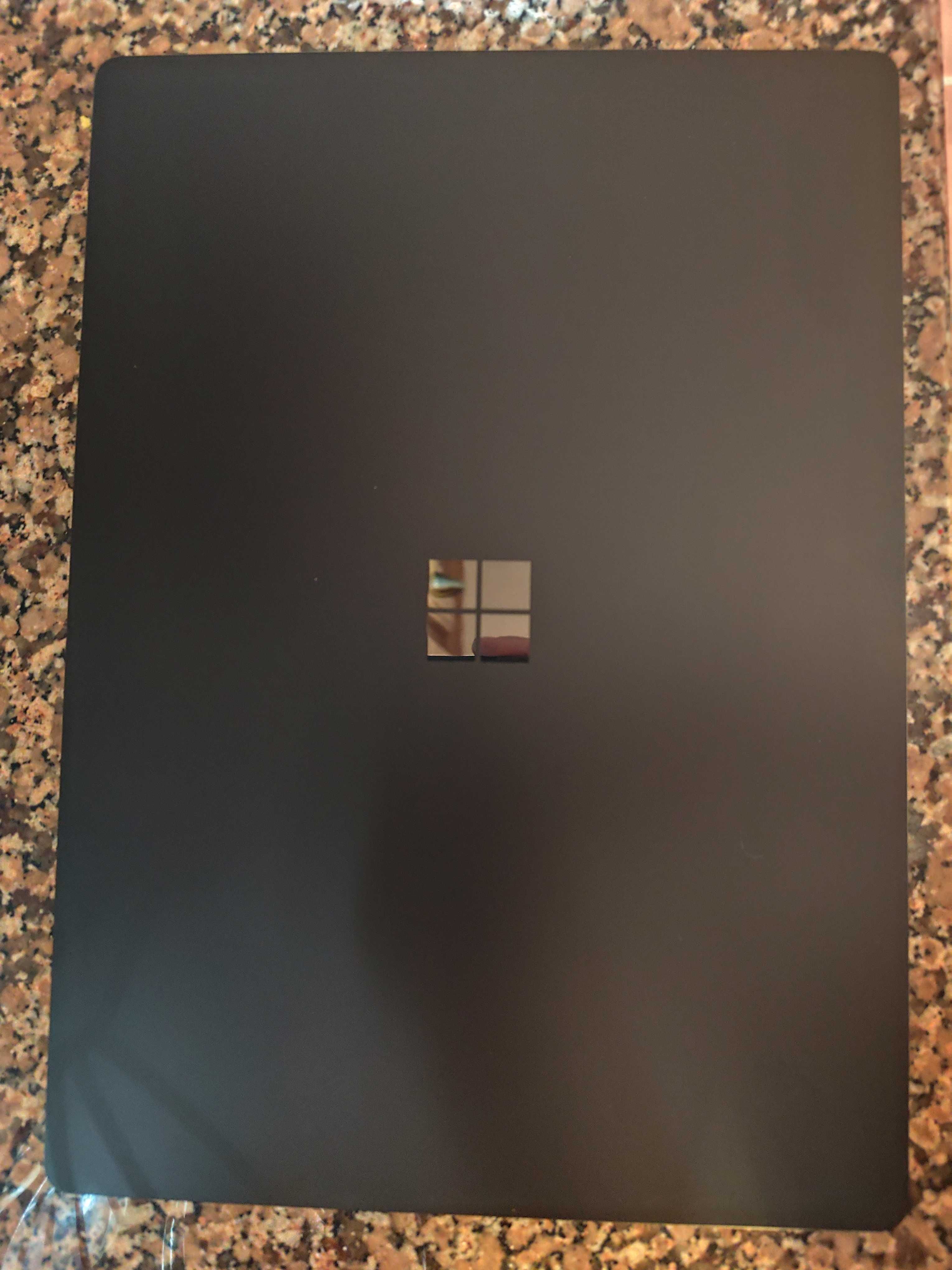 Surface Laptop 3 - I5 10gen+ 8GB + 256SSD