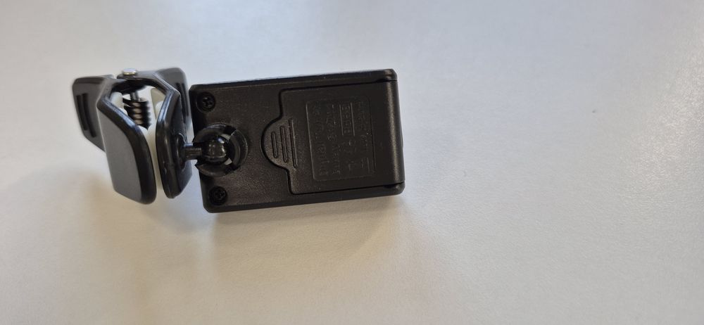 Urządzenie do strojenie gitary/stroik do gitary