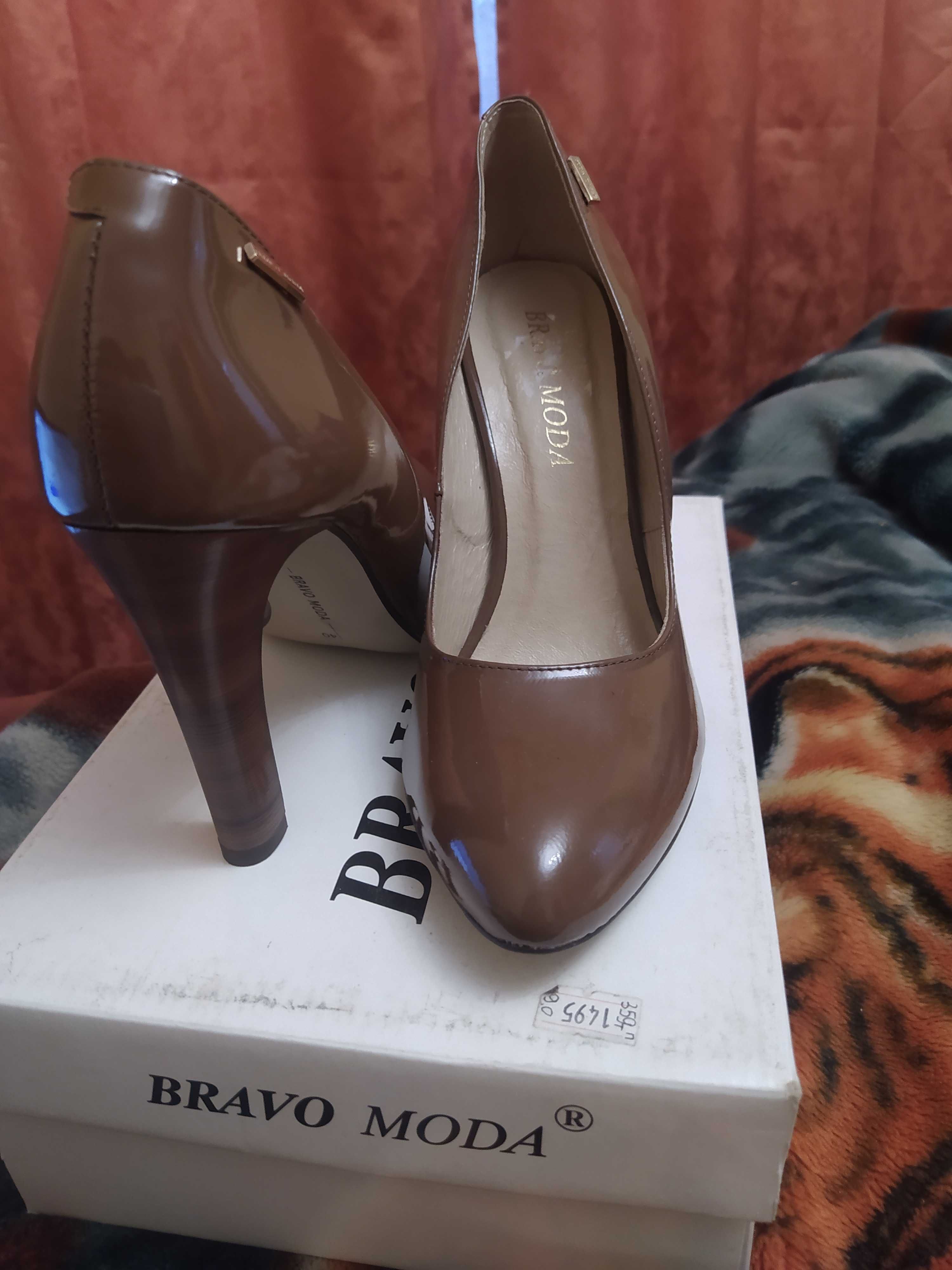 Женские модельные туфли Bravo Moda 40