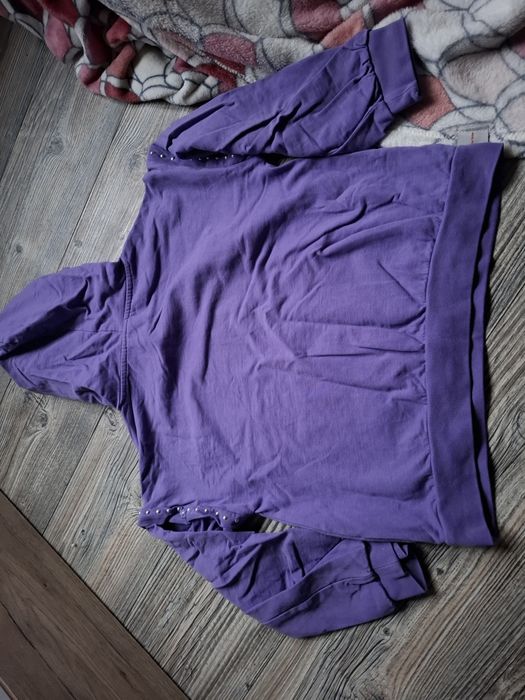 Bluzka dresowa z kapturem 140