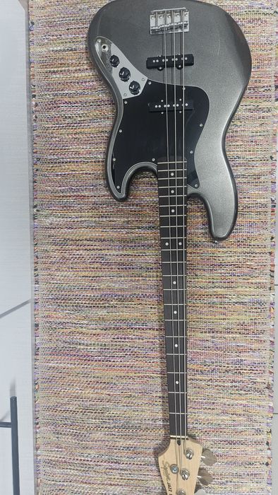 Fender Squier Affinity Series Jazz Bass Laurel Fingerboard