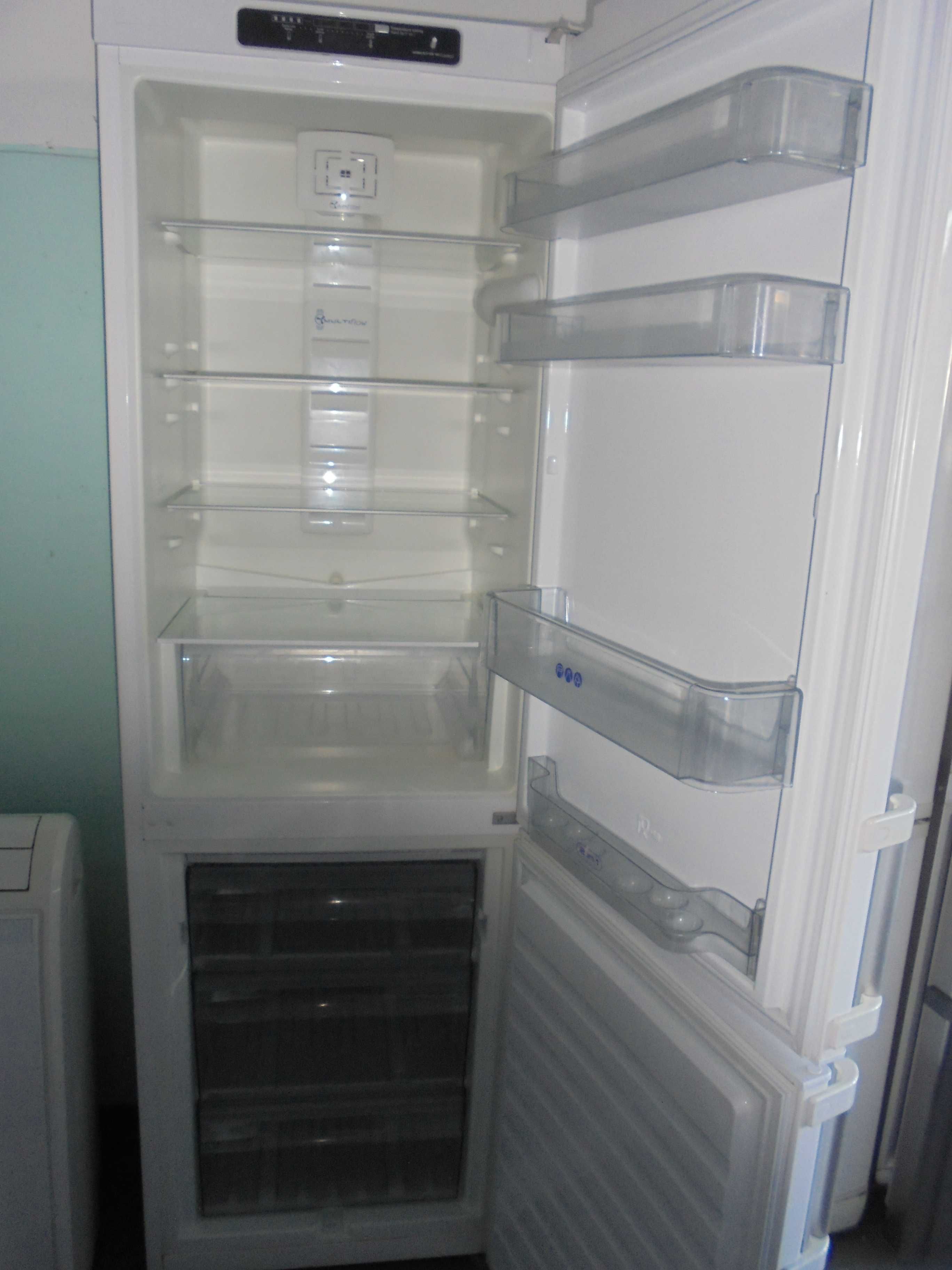 Frigorifico - WHIRLPOOL - NO FROST / Bom estado / Com garantia