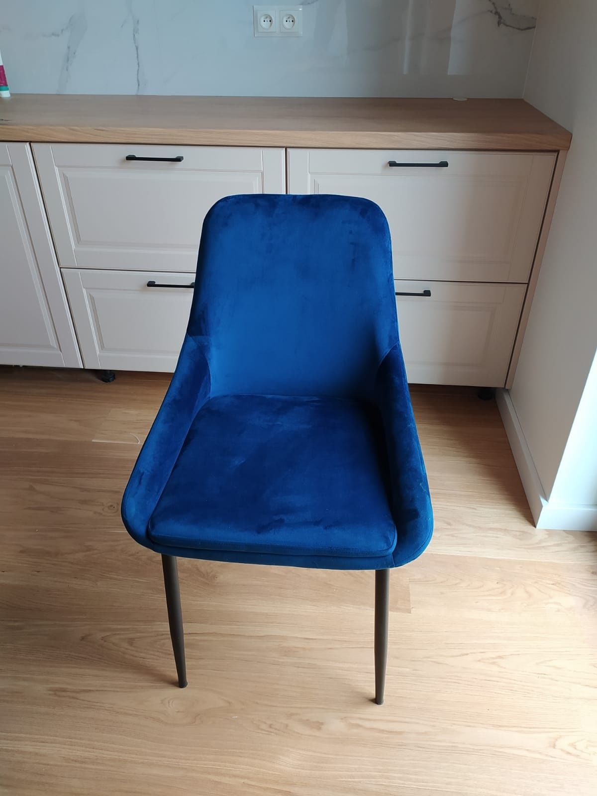 Krzesła welur niebieski kobaltowy