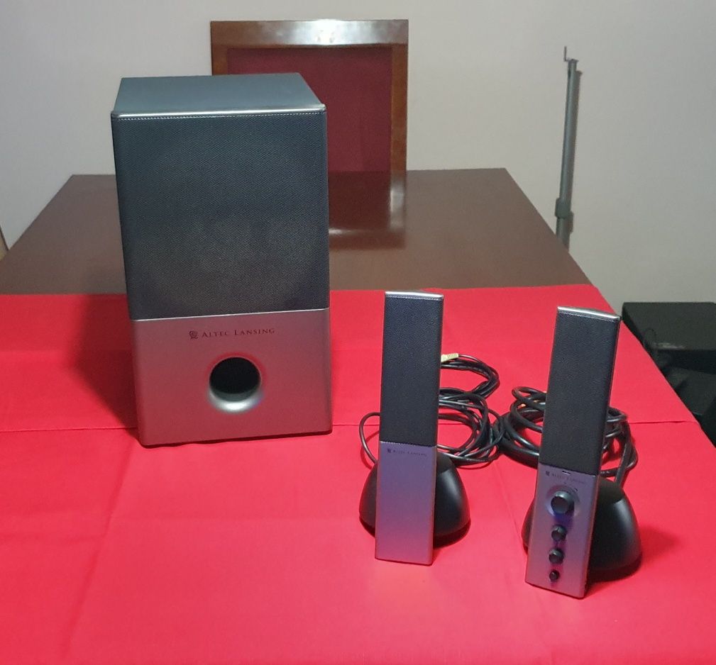 Colunas de som para secretária
Altec Lansing