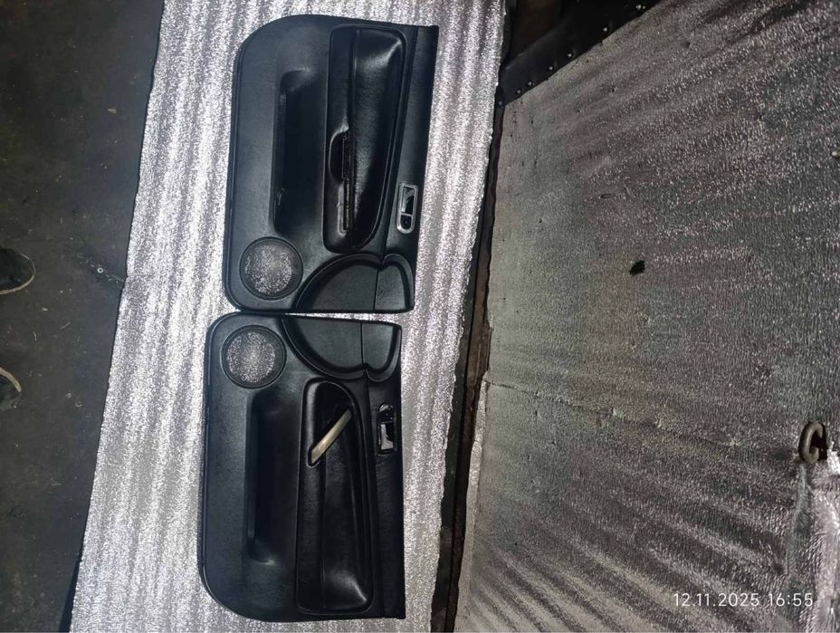 Корти кожані дверні  фольксваген пасат б5 +