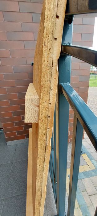 Klapa np na strych z drzewa